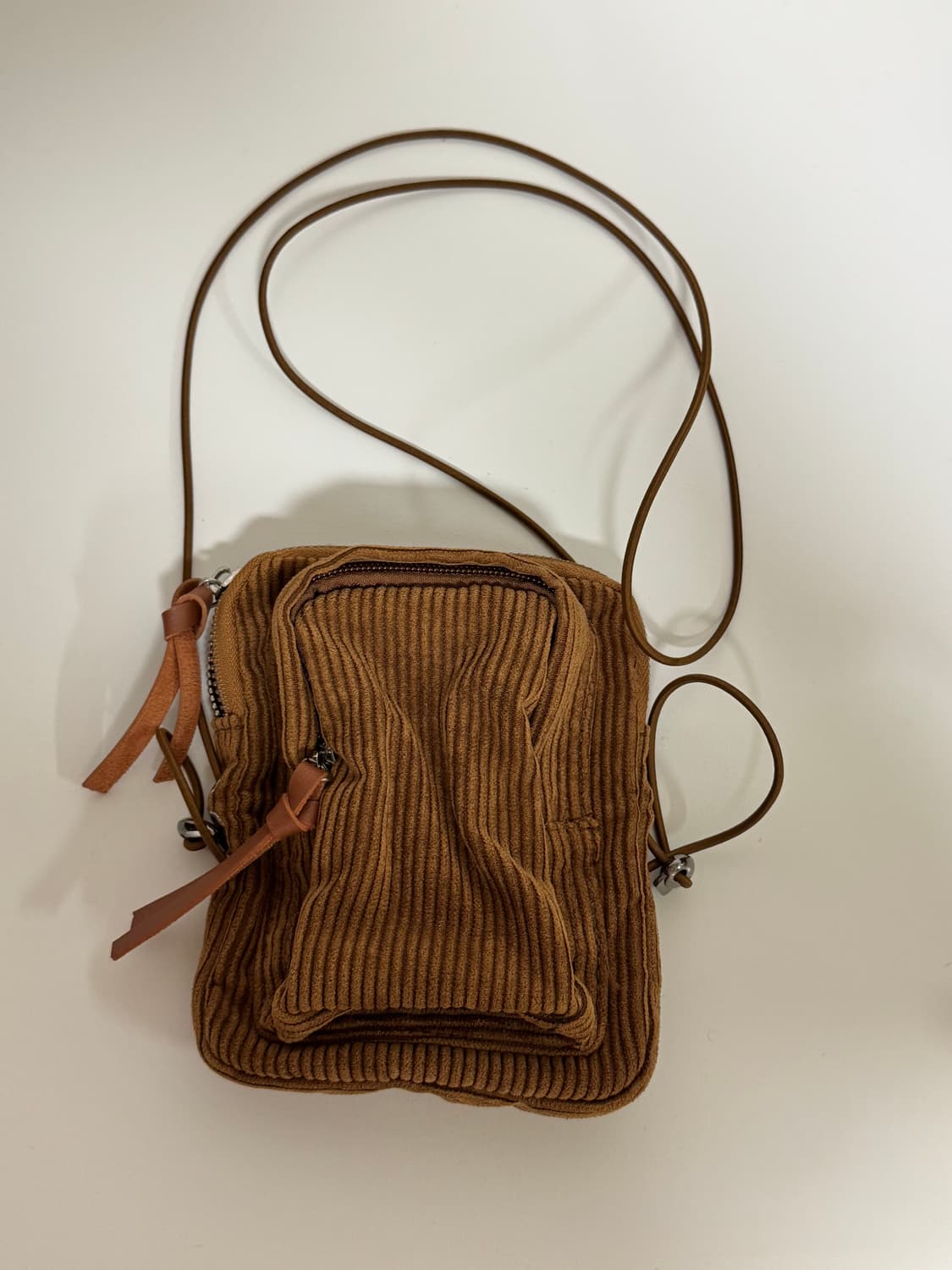 브라운 미니백 상품이미지1