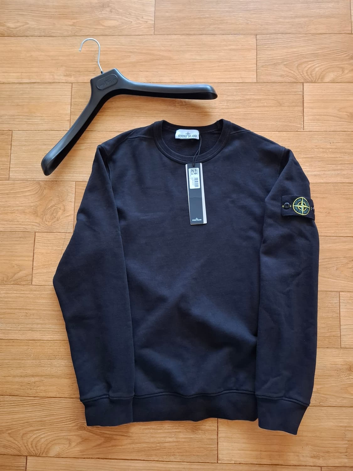 25ss 스톤아일랜드 맨투맨 M 상품이미지2