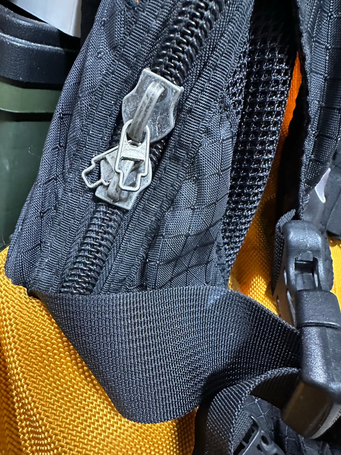 오클리 아카이브 아이콘 2.0 백팩 상품이미지6