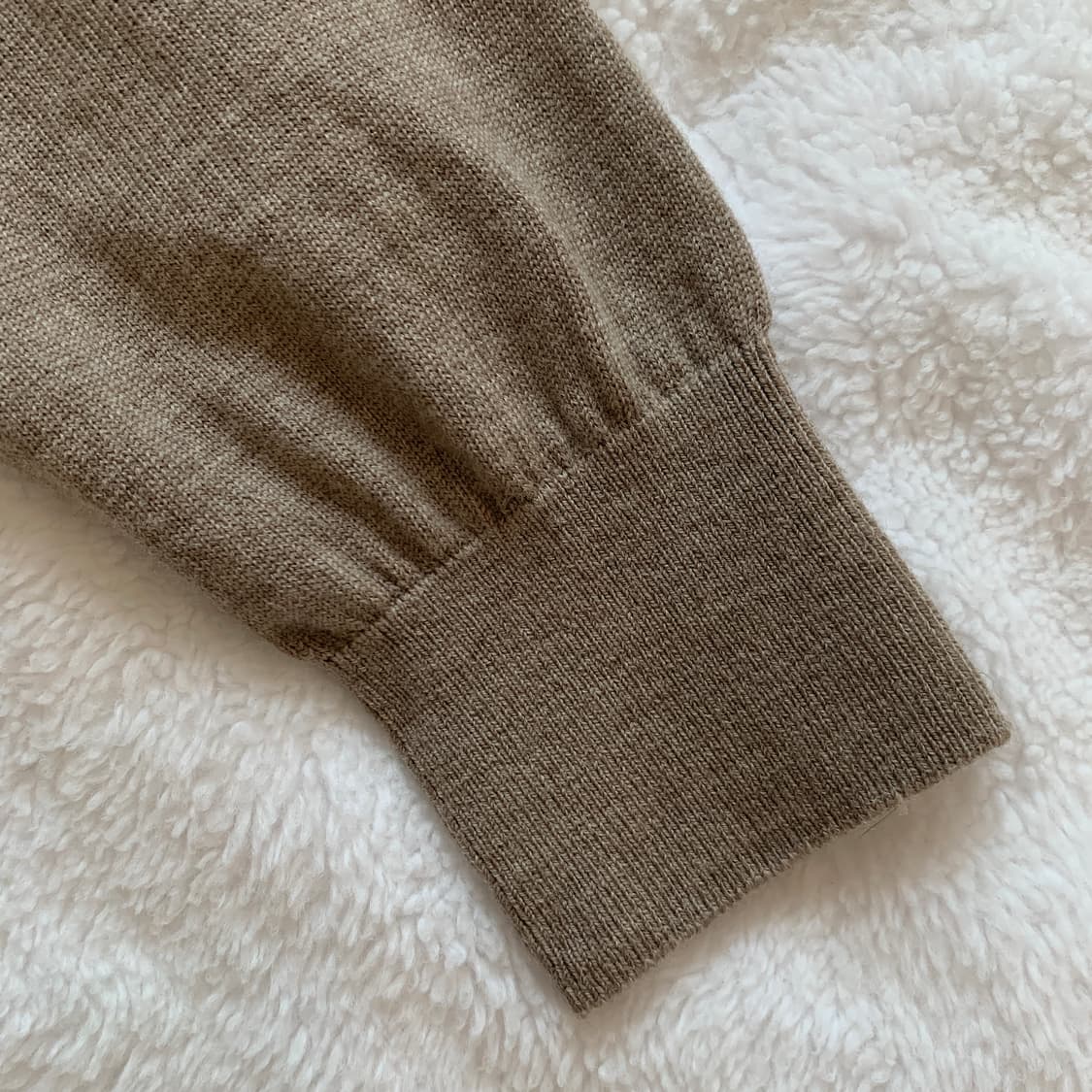 장루이쉐레 JEAN-LOUIS SCHERRER 울100 브이넥 가디건 상품이미지7