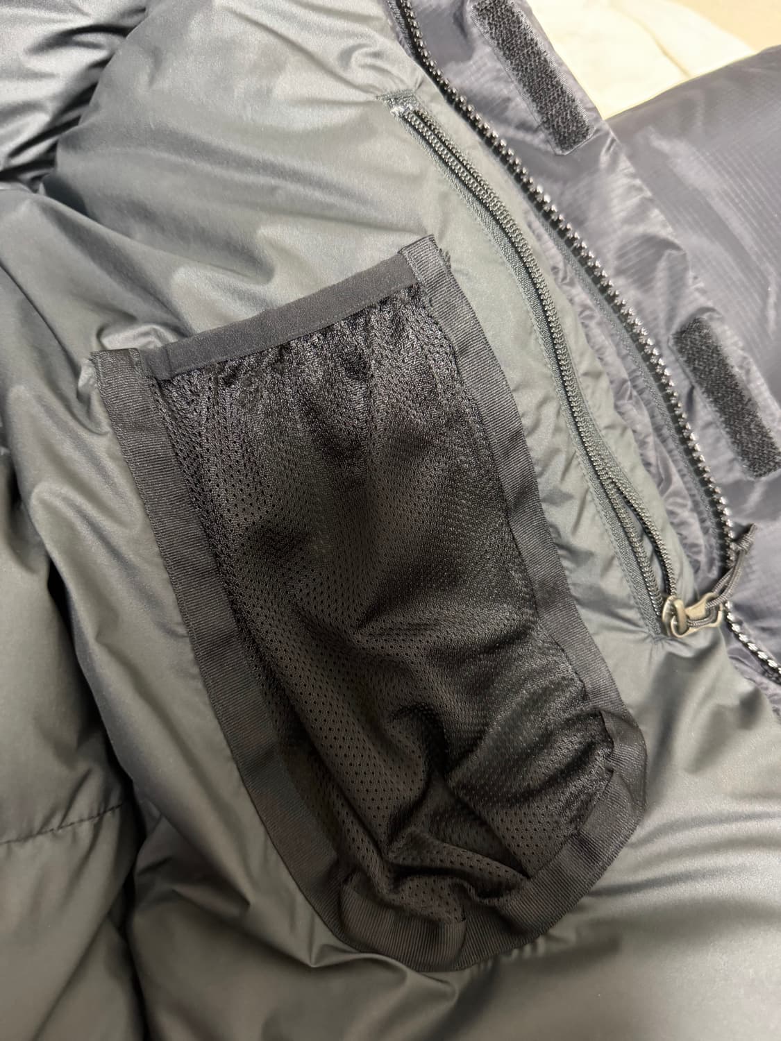 [xl] 슈프림x노스페이스 서밋 발토르 레스큐 패딩 블랙 상품이미지8