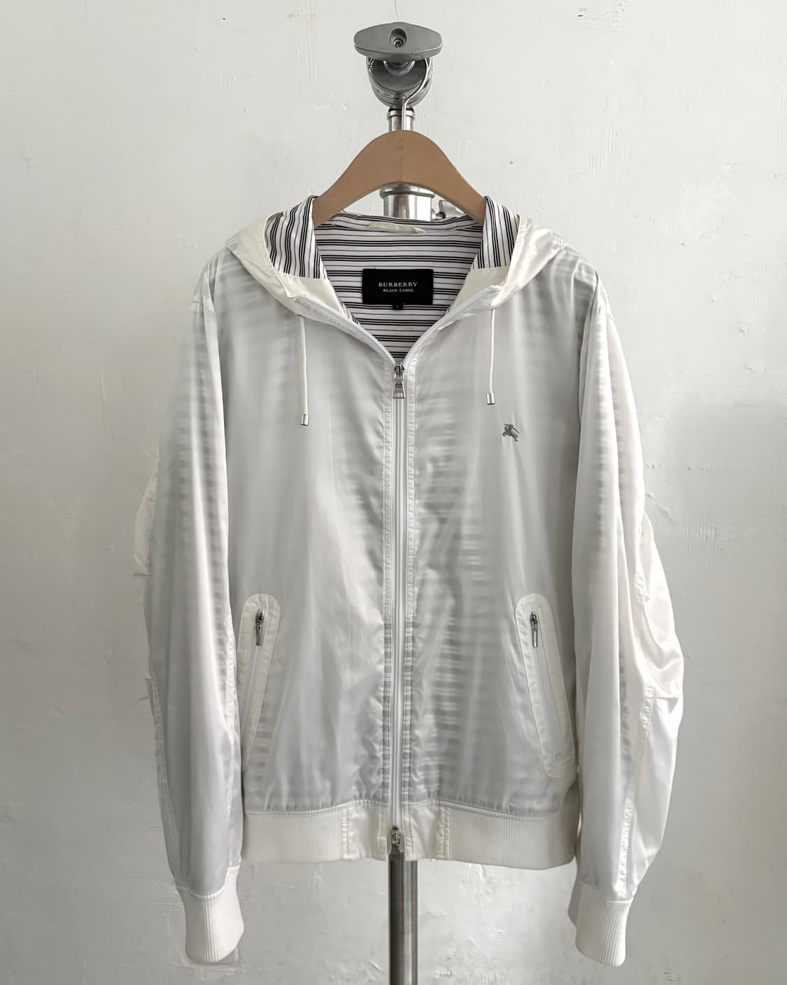 Burberry 버버리 블랙라벨 스트라이프 투웨이 바람막이 상품이미지1