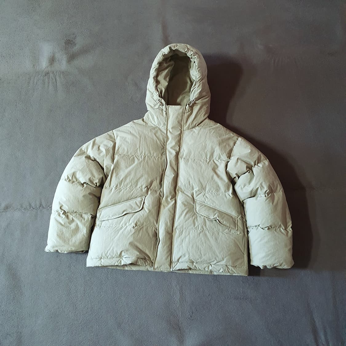 xs 던스트 유니섹스 후디드 볼륨 구스다운 패딩 자켓 베이지 상품이미지5