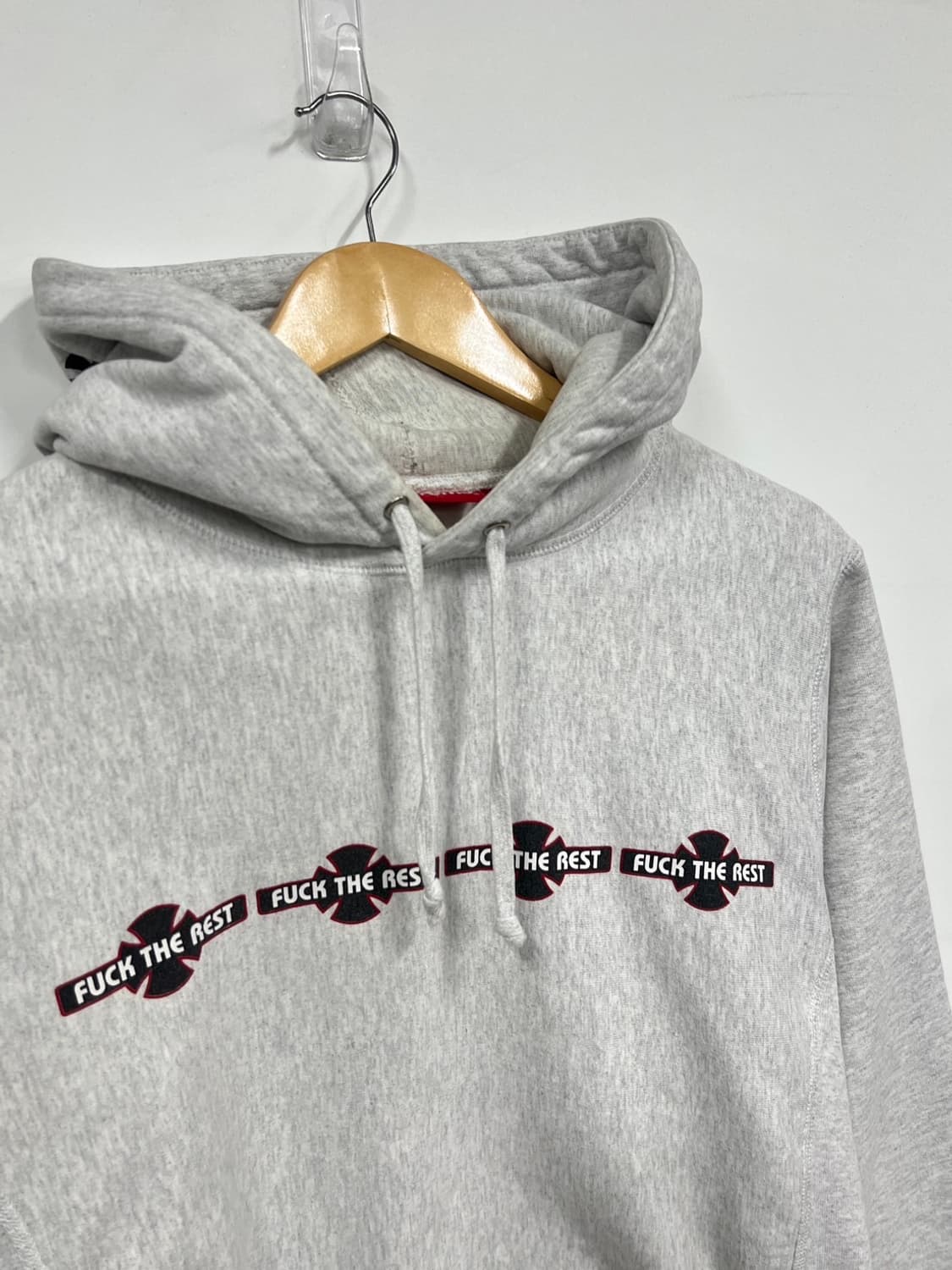 슈프림 인디펜던트 로고 풀오버 후드티 상품이미지2