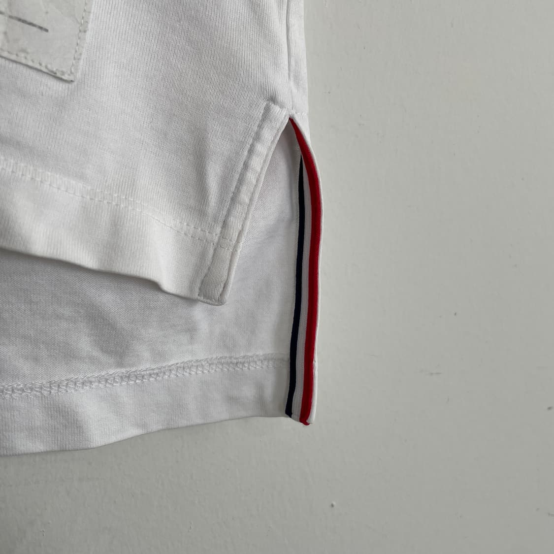 톰브라운 3,100 저지 릴렉스드 사이드 슬릿 화이트 반팔 티셔츠 상품이미지5