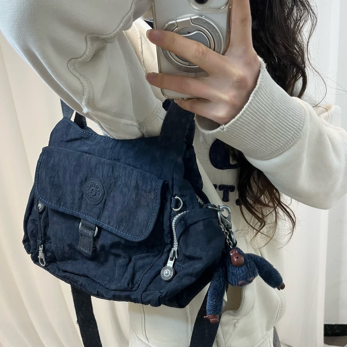 Kipling Navy Crossbody Bag 상품이미지3