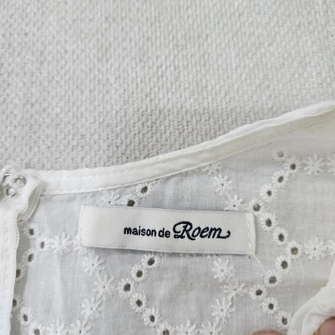 85-95-160 로엠 펀칭 원피스 0402Y 상품이미지3