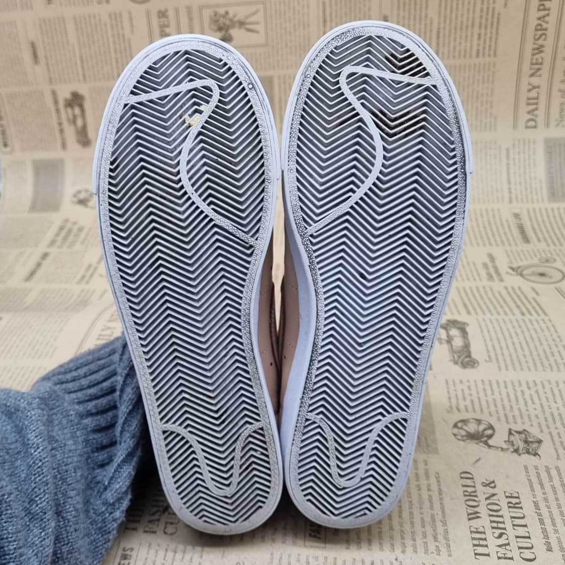 나이키 블레이저로우SE 스니커즈245 상품이미지3