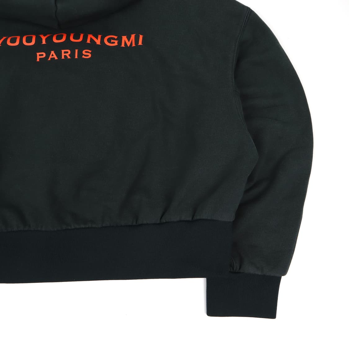우영미 20fw 시그니처 크롭 후드티 상품이미지4
