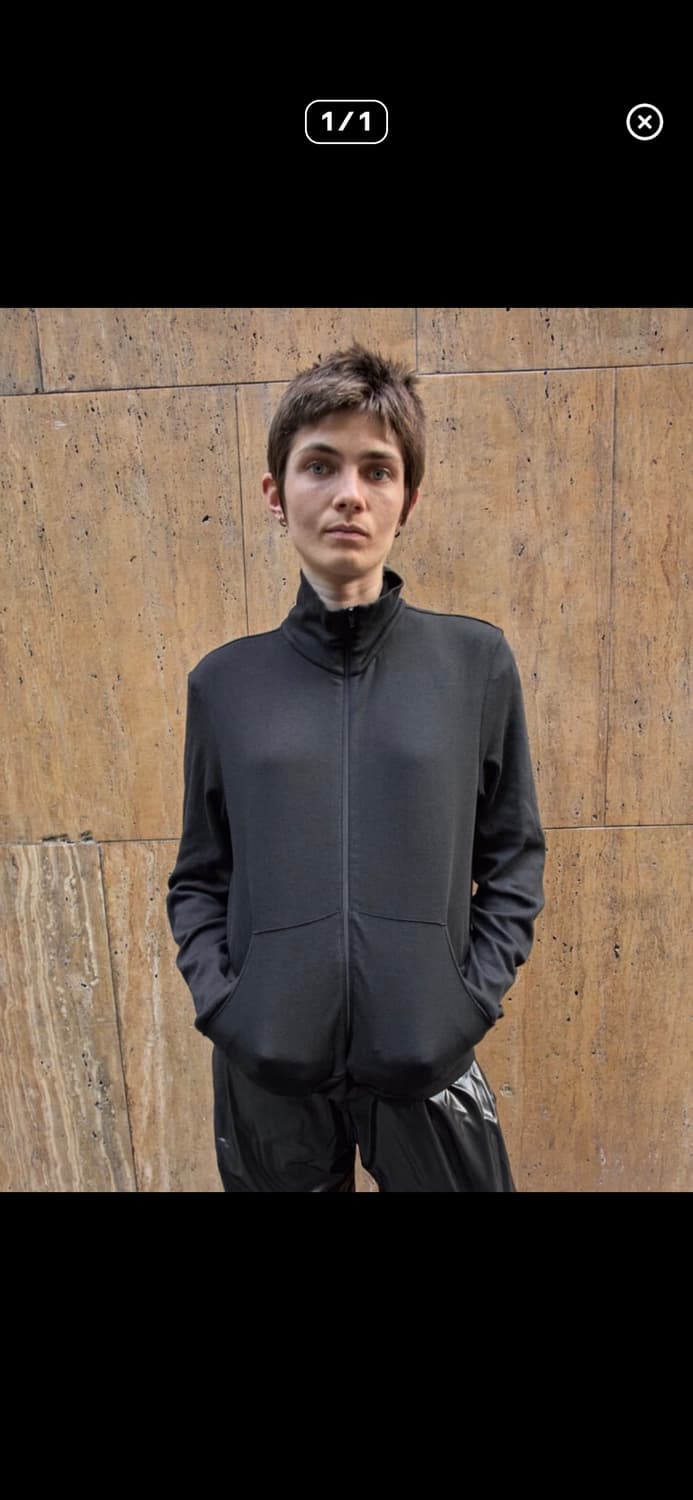 머듈 넥 집업 블랙 4 상품이미지1