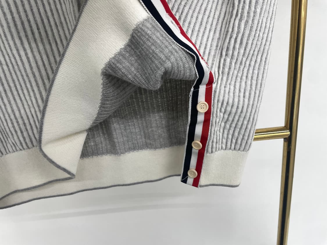 톰브라운 반팔 라운드 티 상품이미지4