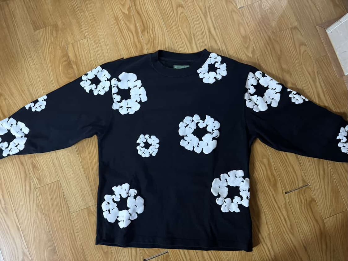 데님티어스 롱슬리브 L사이즈 팝니다 상품이미지1