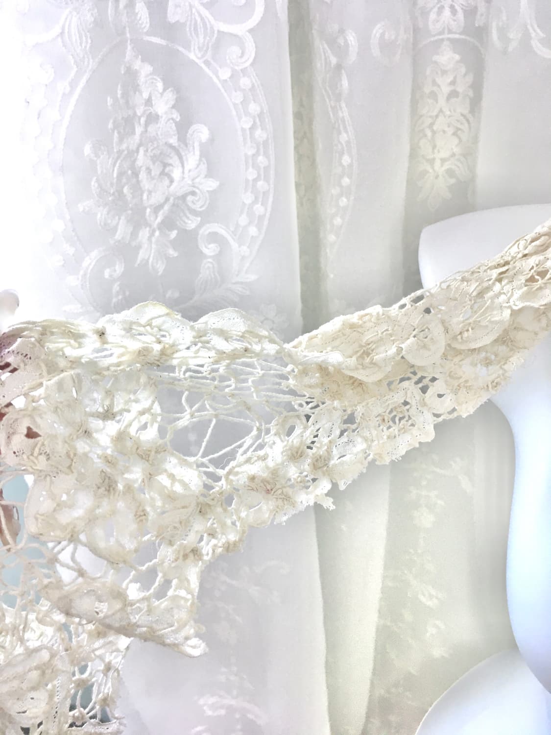 아이보리 레이스 프릴 머플러  상품이미지4