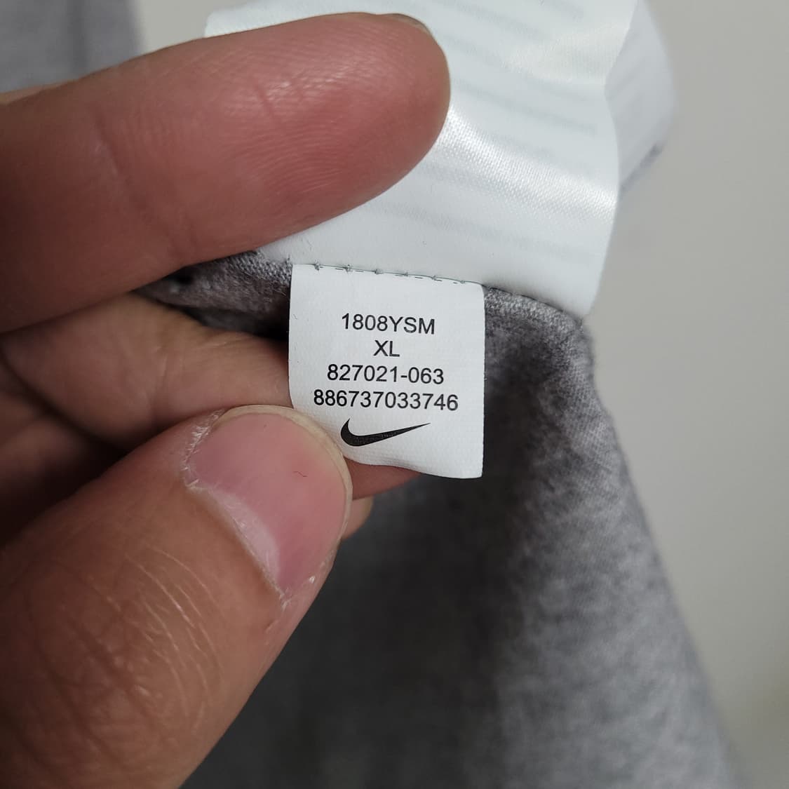 (XL) NIKE 나이키 스우시 그레이 반팔 티셔츠 상품이미지3