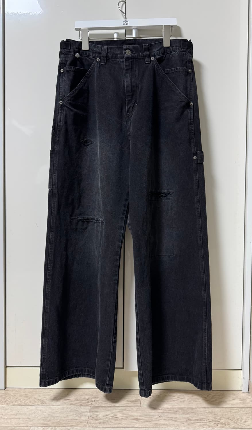 4) 폴리테루 데미지드 카펜터 팬츠 워시드 블랙 상품이미지2