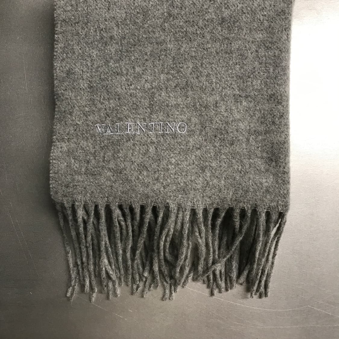 발렌티노 머플러 그레이 상품이미지2