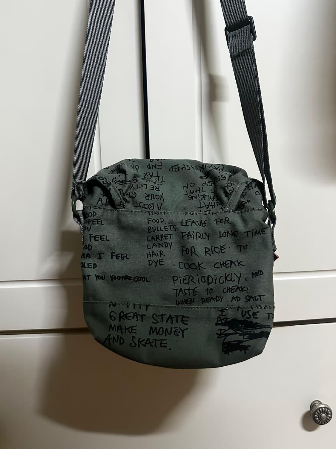 슈프림 필드 사이드백 올리브 곤즈 상품이미지2