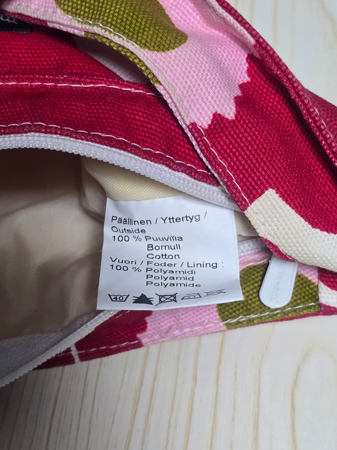 마리메코 플라워 도트 토트백  상품이미지6