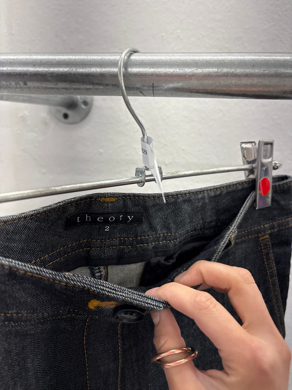 띠어리 흑청 스티치 9부 데님팬츠 상품이미지4