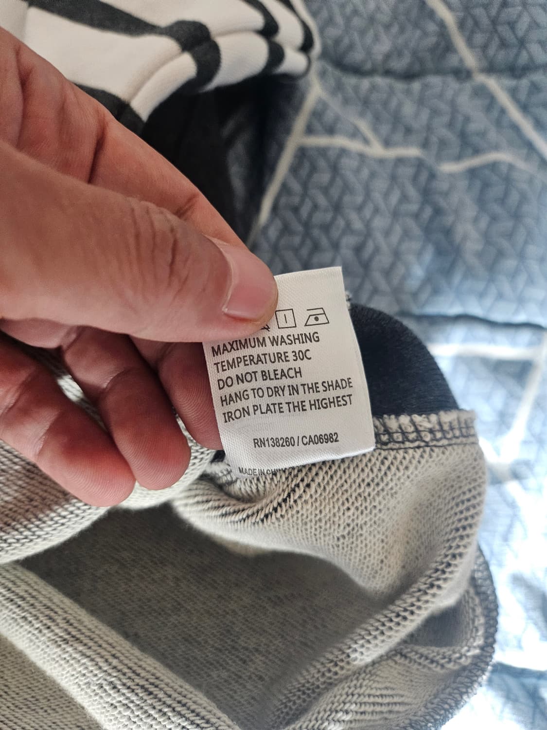 톰브라운 4바 스웨트셔츠 다크그레이 4사이즈 상품이미지9