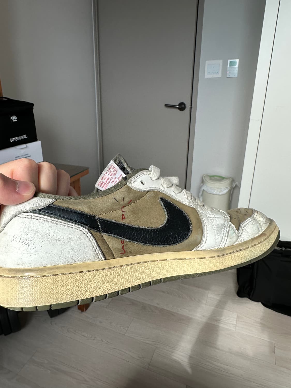 나이키 에어 조던1 로우 트래비스 스캇 OG-275 상품이미지5