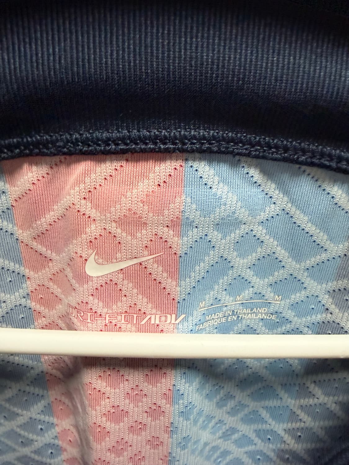 22/23 바르셀로나 어센틱 더용 유니폼 상품이미지4