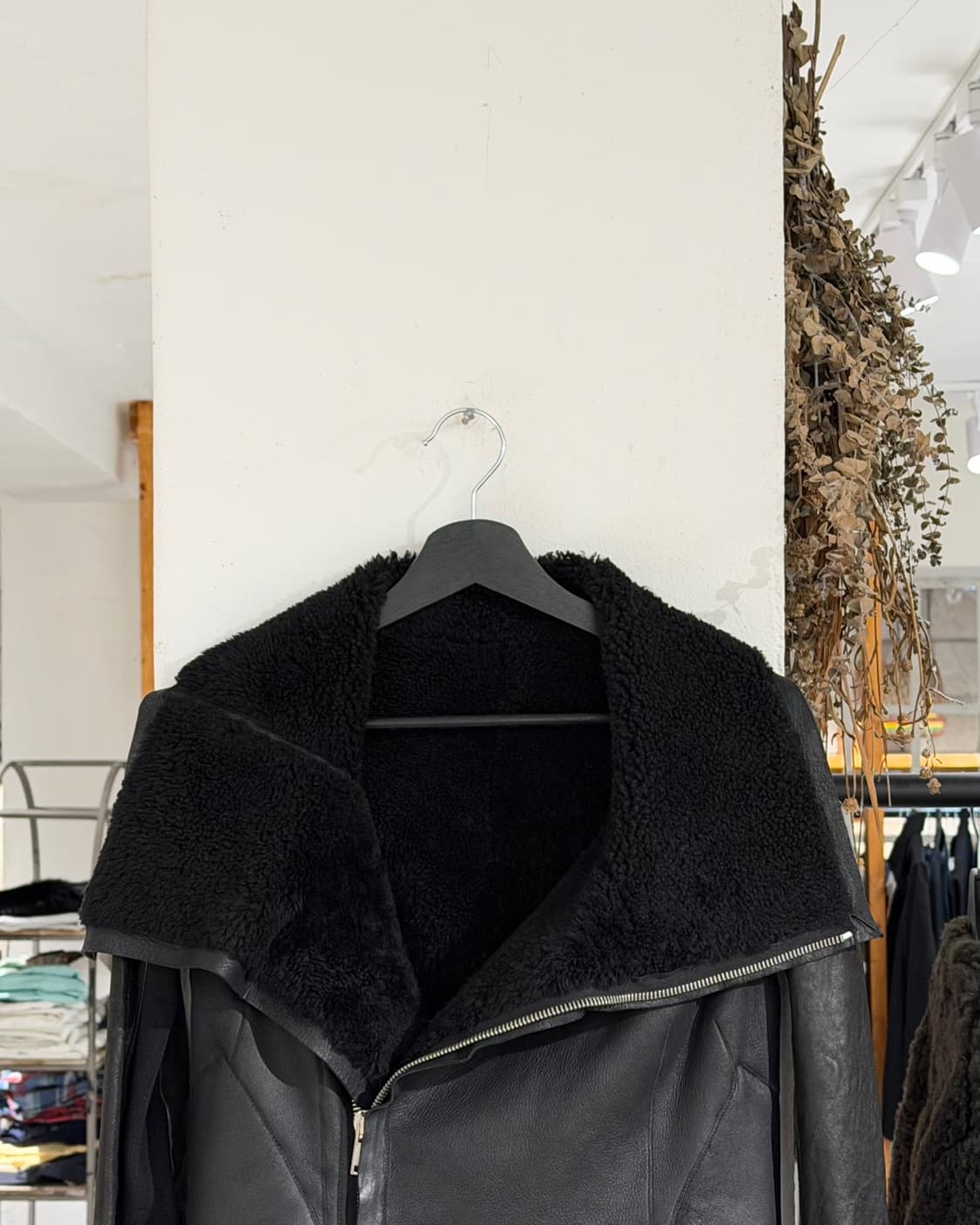 릭오웬스 블랙 시어링 램스킨 레더 바이커 자켓 상품이미지4