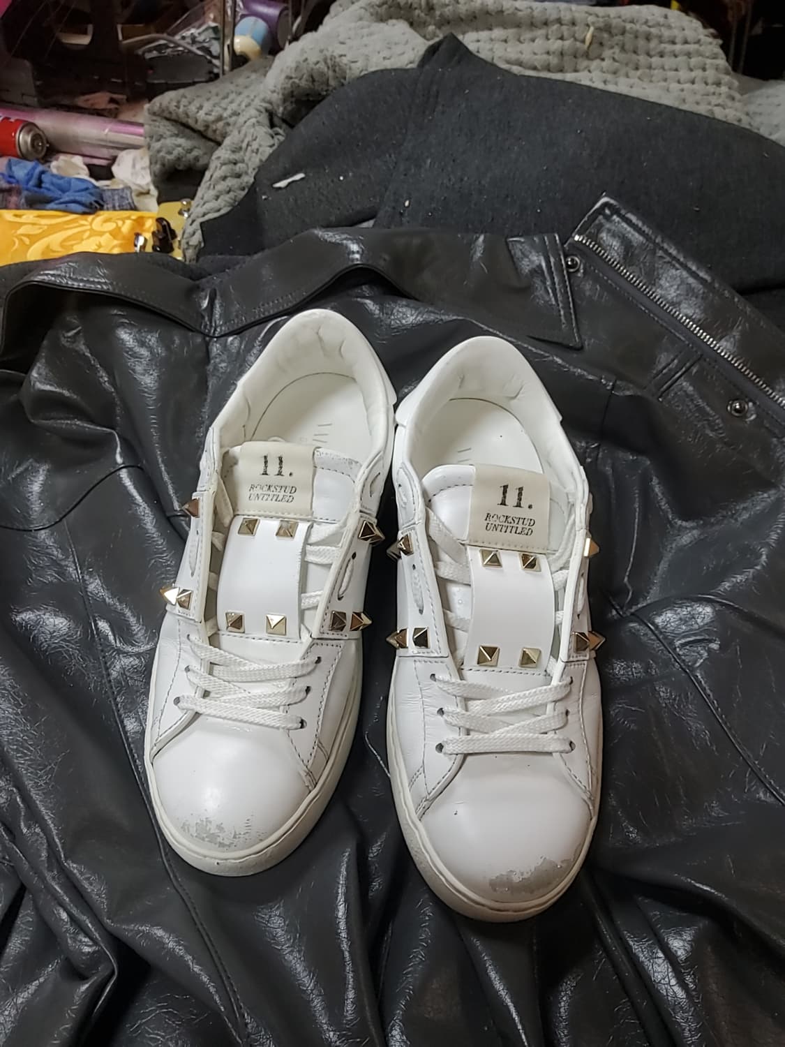 발렌티노 가라바니 언타이틀드 락스터드 스니커즈 235 상품이미지8