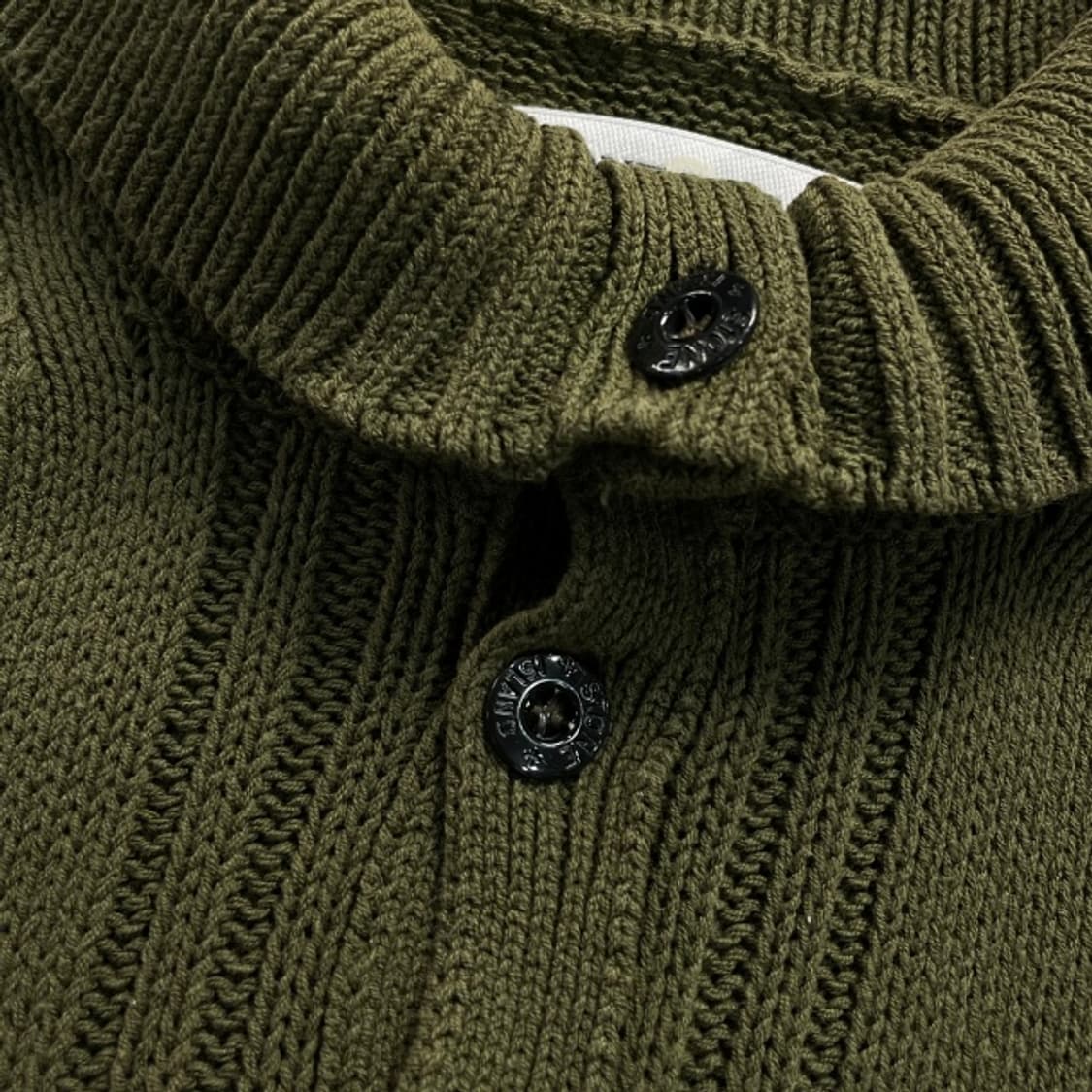 100 스톤아릴랜드 와펜 반버튼 니트  상품이미지3