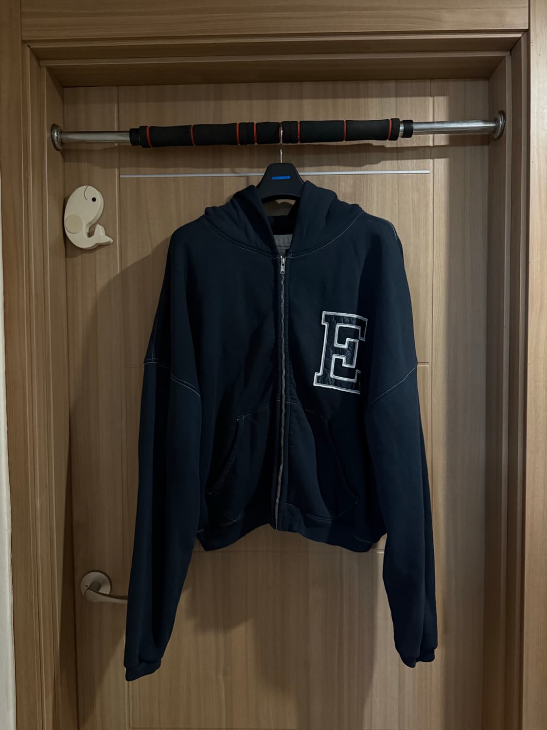 L) ERL 바시티 오버사이즈 후드집업 팝니디 상품이미지2