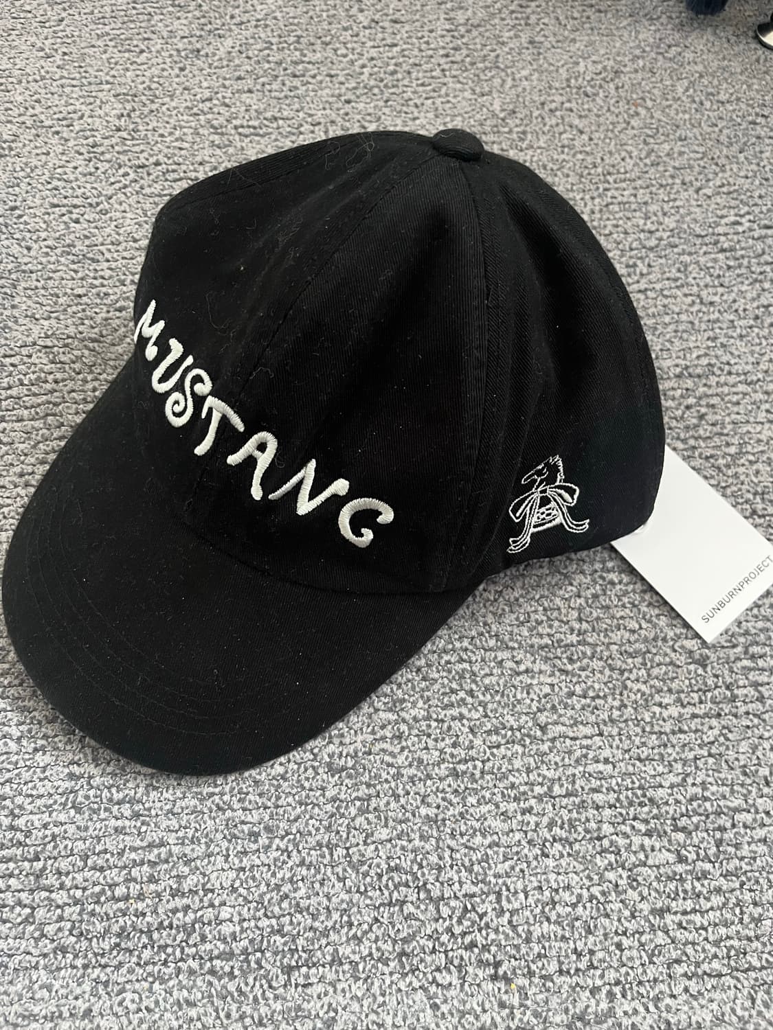 썬번프로젝트 머스탱 모자 블랙 상품이미지1