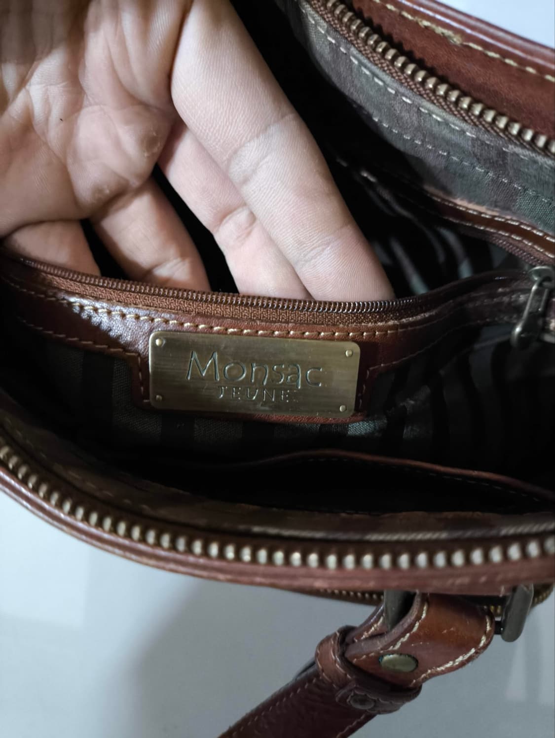 몽삭 00's 에이징 가죽 크로스백 서류가방 상품이미지10
