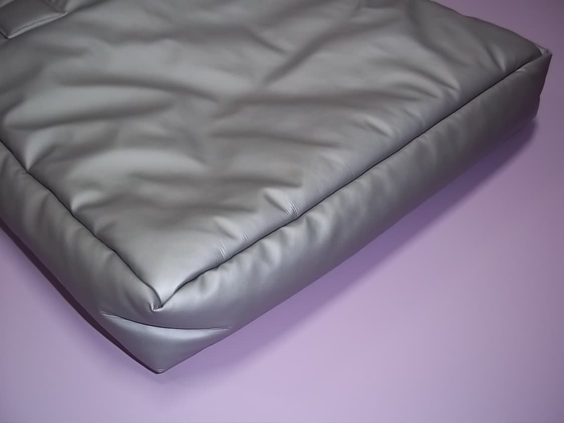 굿하비클럽 실버 패딩백 상품이미지3