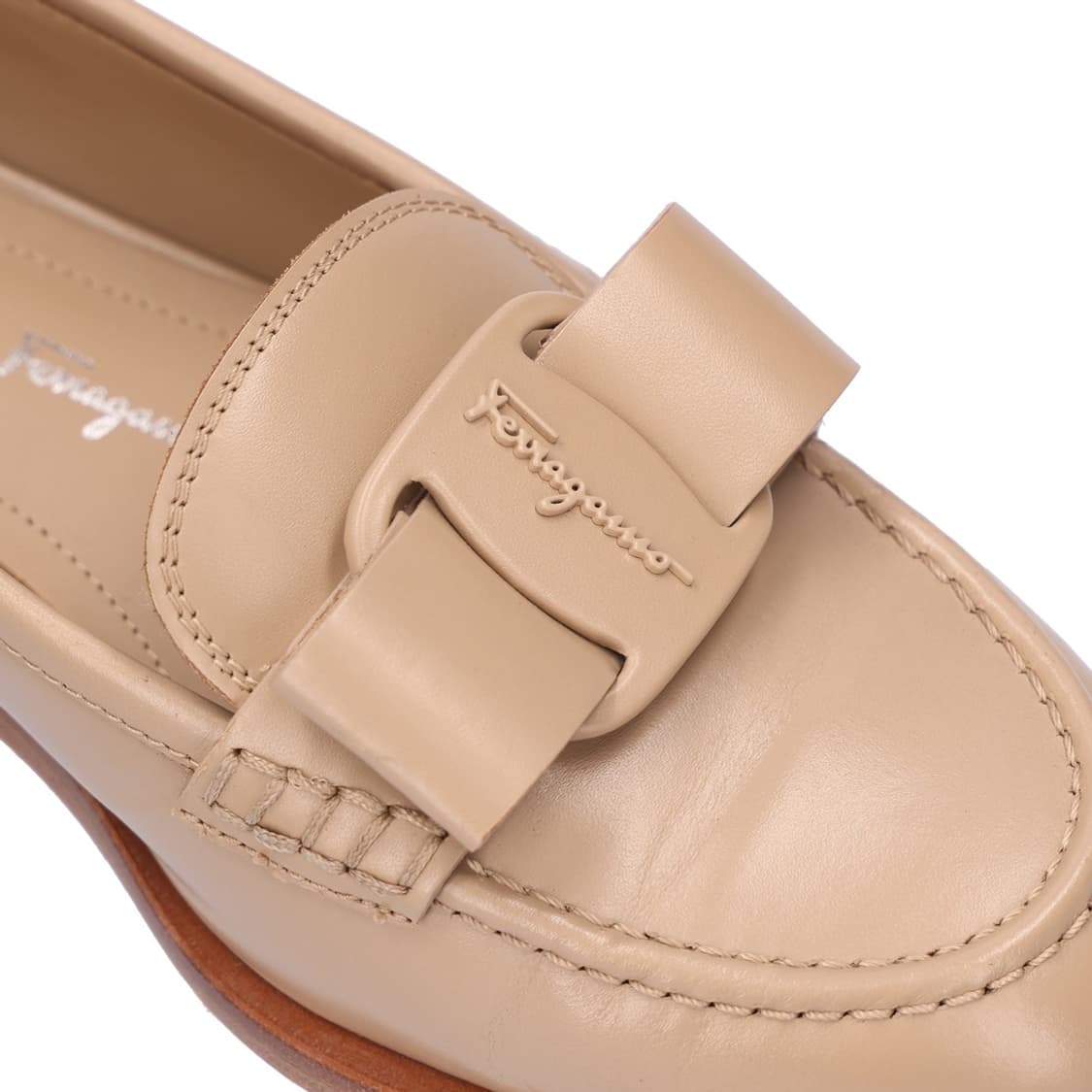 페라가모 750594 비바 로퍼  상품이미지3