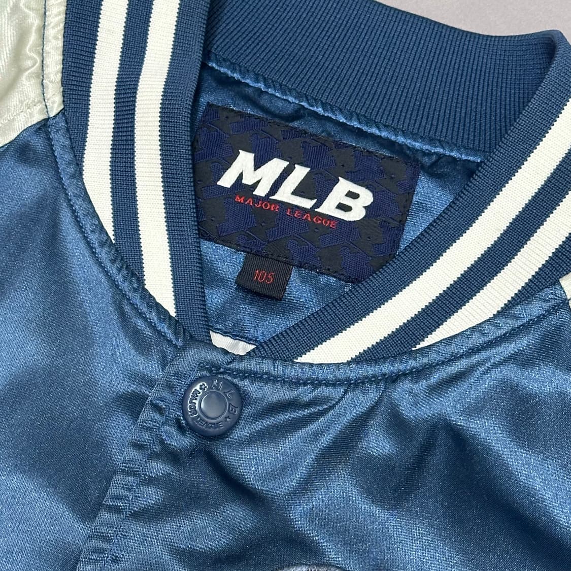 MLB 00s 올드스쿨 뉴욕양키스 새틴 야구점퍼 105 상품이미지7