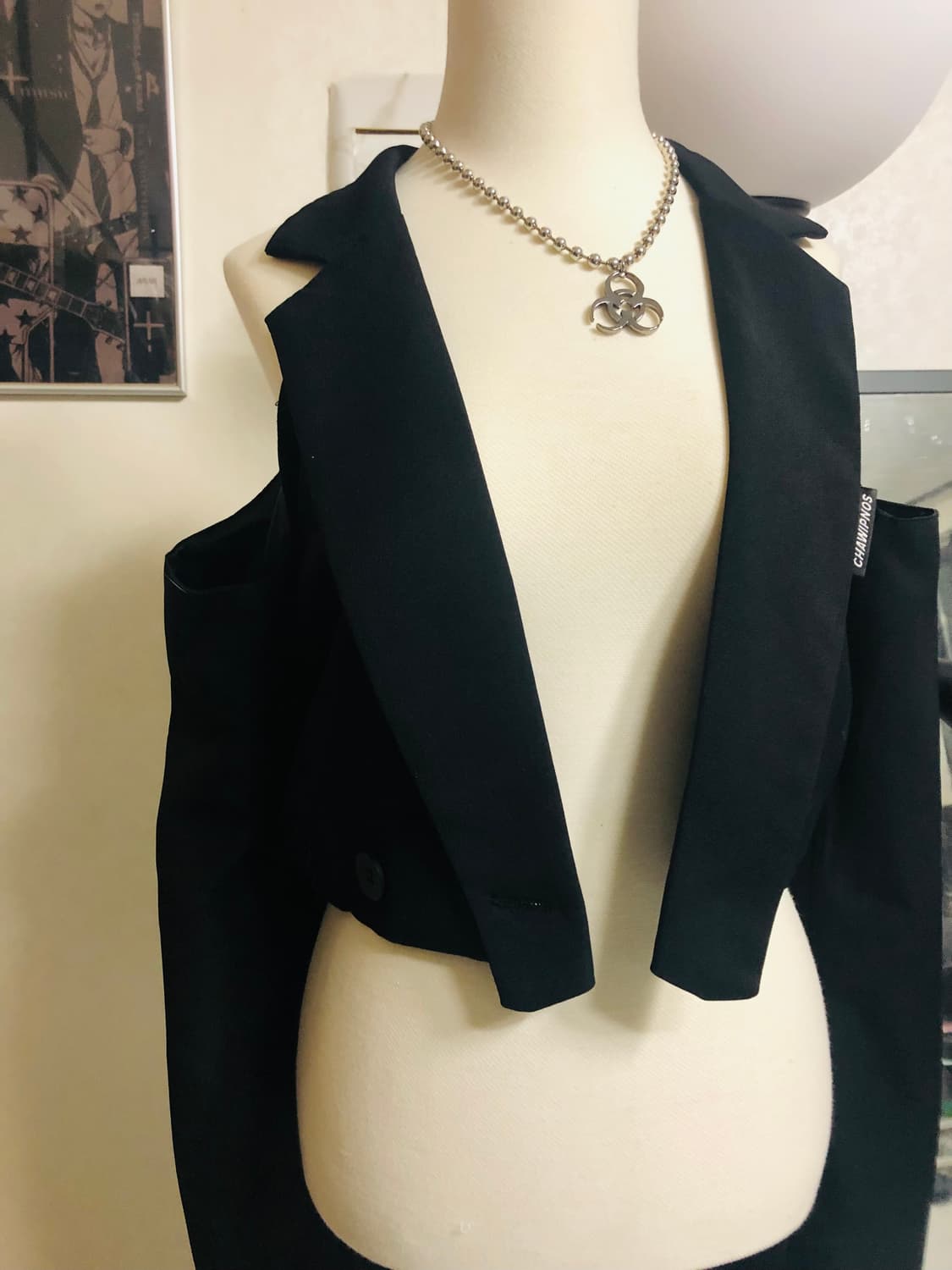 CHAWIPNOS 컷아웃 크롭 자켓 블랙 상품이미지2