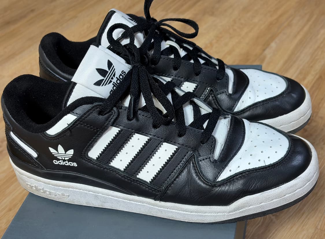 아디다스 포럼 로우 코어블랙 클라우드 화이트 상품이미지1