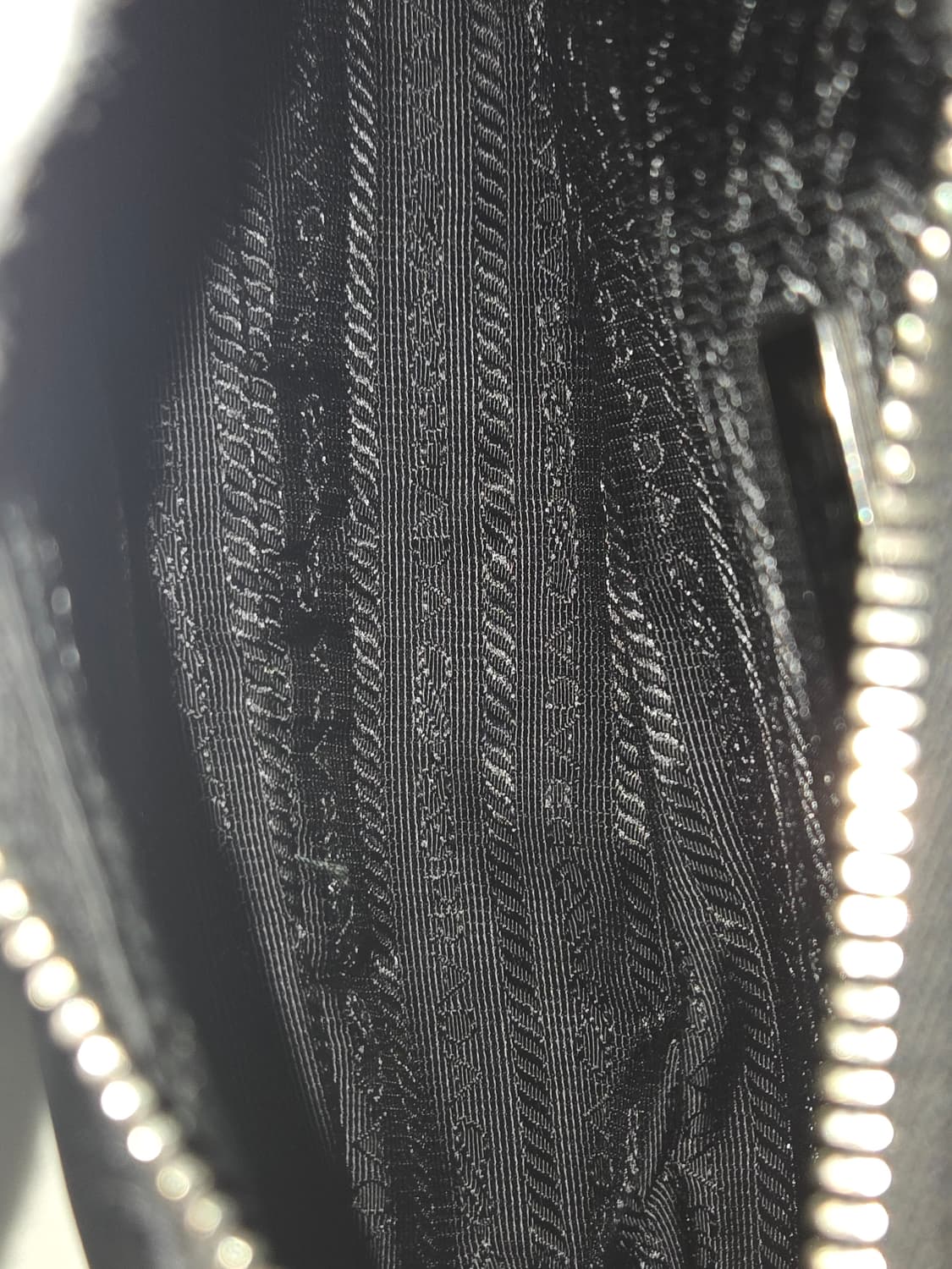 [새상품급] 프라다 리나일론 테수토 은장 체인 호보백  상품이미지10