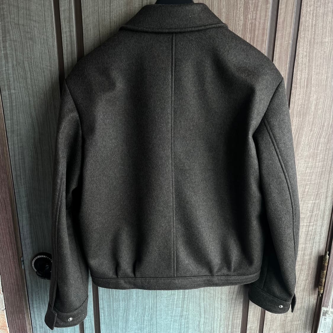 [새상품]비슬로우 캐시미어 밀리터리 집업 자켓 다크올리브 상품이미지2