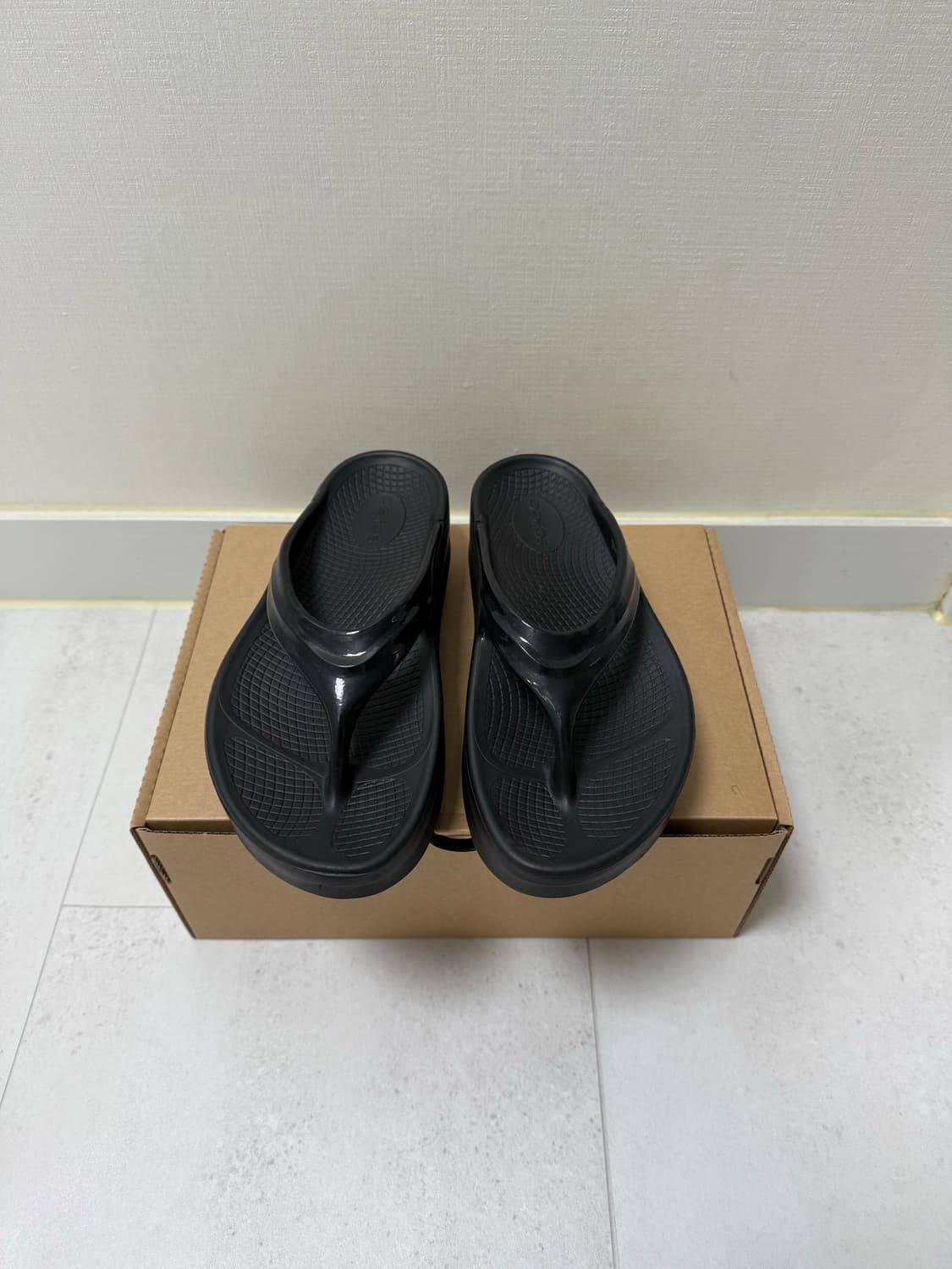 우포스 울랄라 오메가 플랫폼 쪼리 블랙 240 상품이미지4