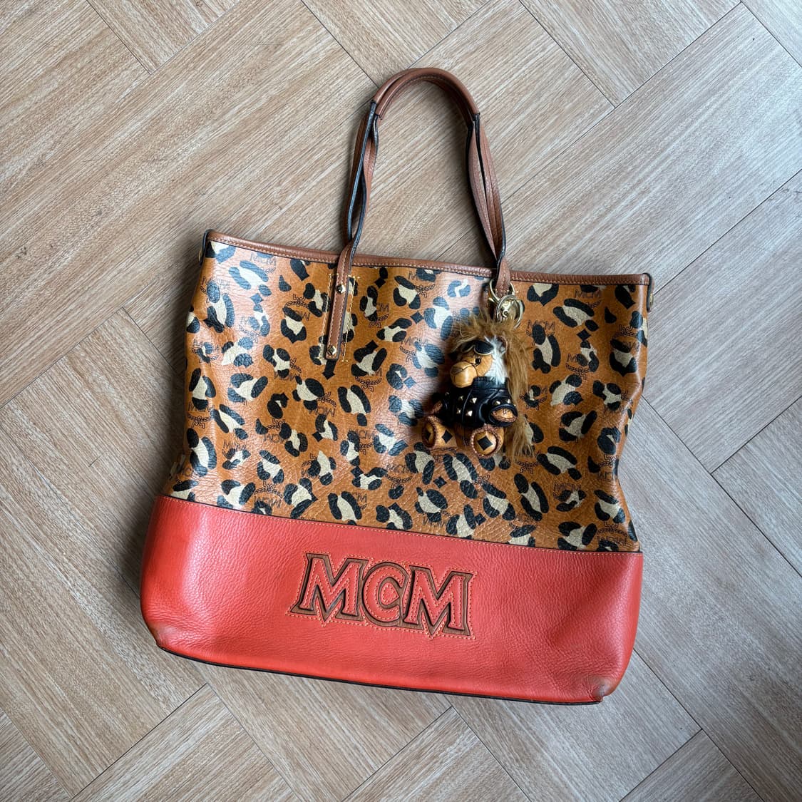 MCM 엠씨엠 레오파드 토트백 상품이미지3