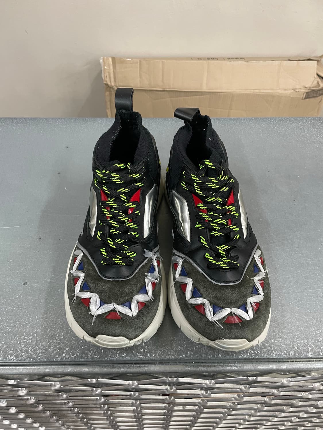 발렌티노 가라바니 스니커즈 EU42 상품이미지5