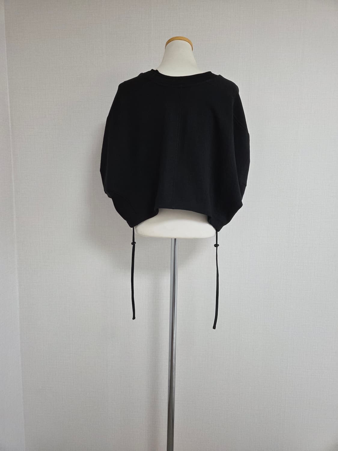 온앤온 크롭티 상품이미지3