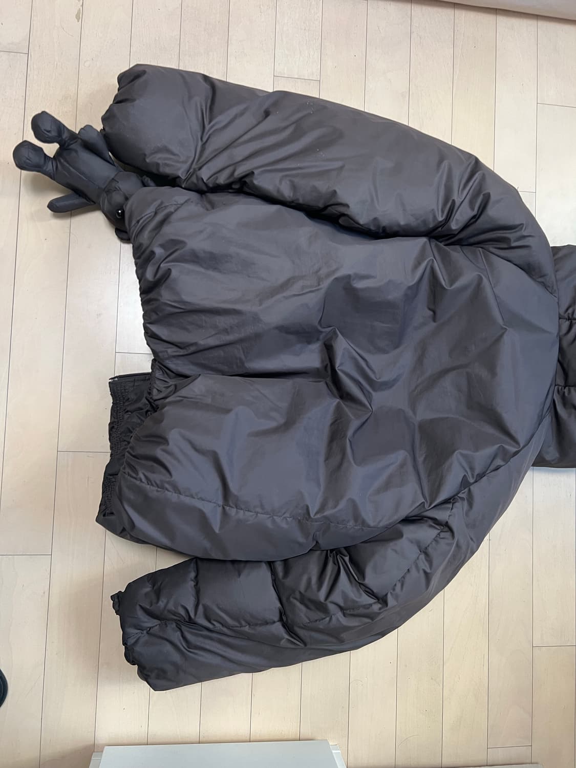 피지컬 디파트먼트 BEAR KEYRING PUFFER JACKET 패딩 상품이미지5