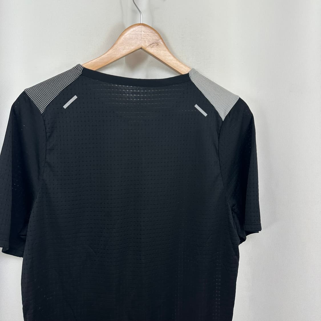  나이키 남자 통풍 운동 반팔티 L 100 상품이미지6