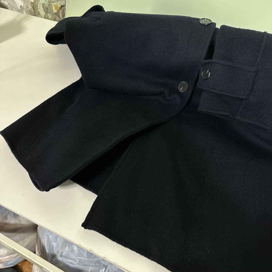 우먼OS 스튜디오톰보이 오버핏 다크네이비 핸드메이드 캐시미어코트 상품이미지4