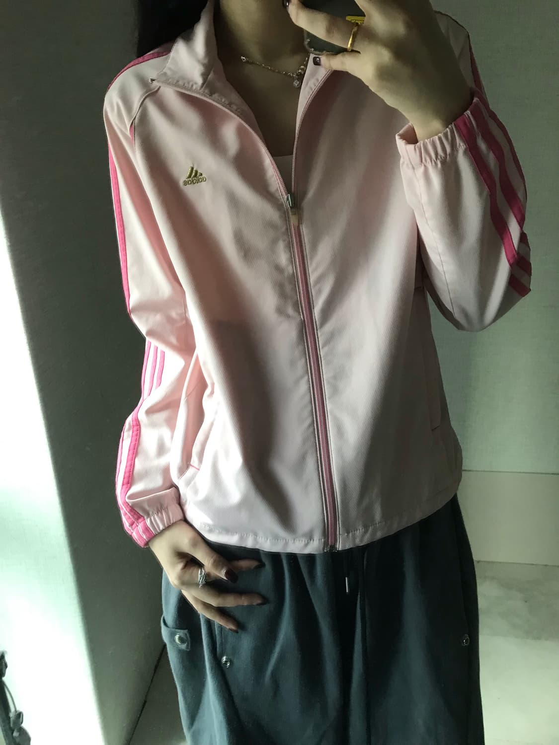 아디다스 연핑크 삼선 바람막이 상품이미지4