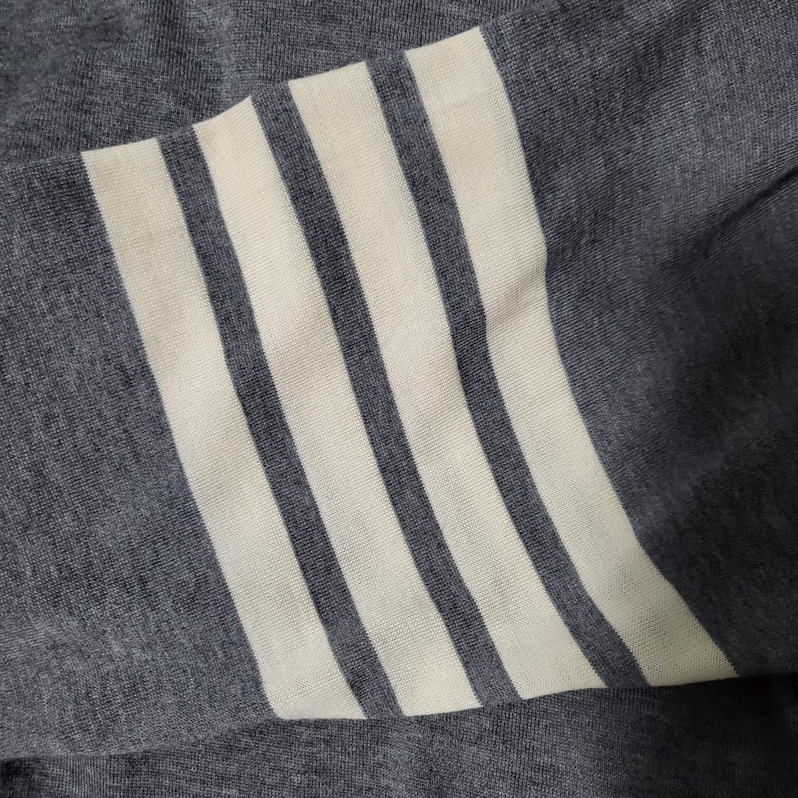 [정품] 3 / 톰브라운 사선완장 메리노 울 니트 상품이미지3