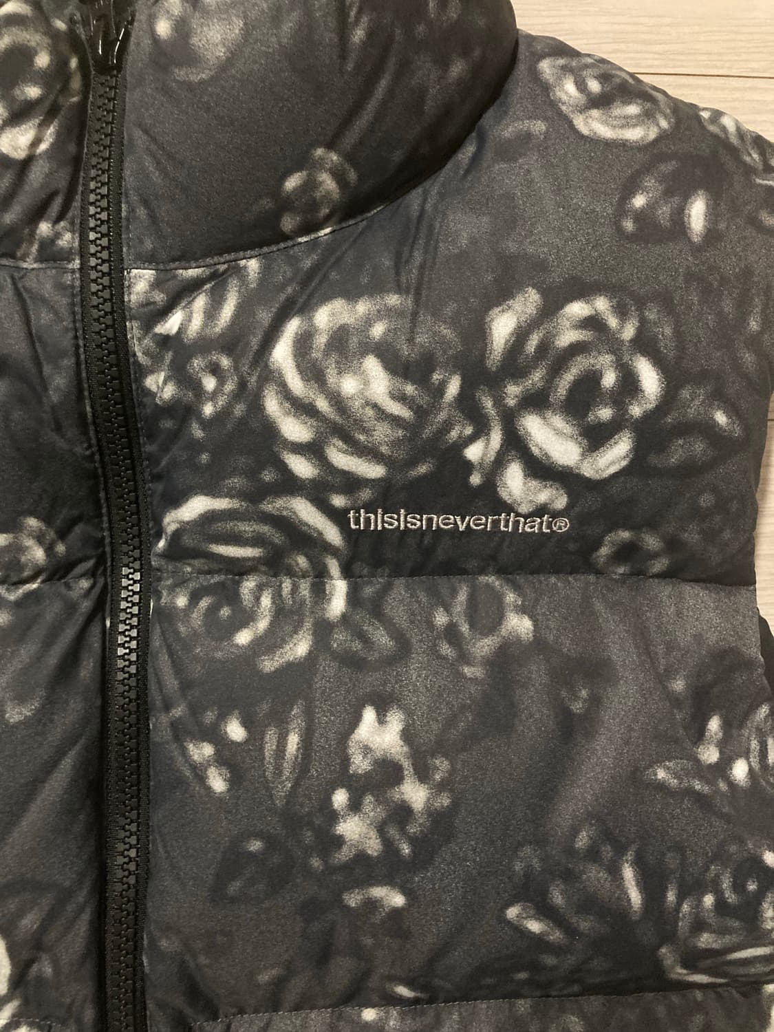 디네댓 플라워 패딩 베스트 팝니다 상품이미지2