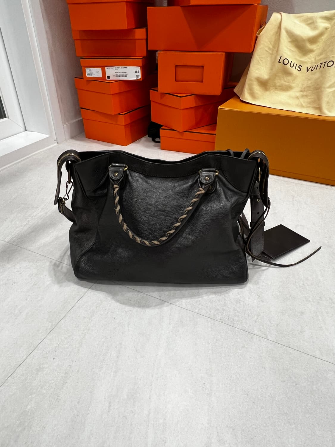 발렌시아가 시티 모터백 상품이미지2